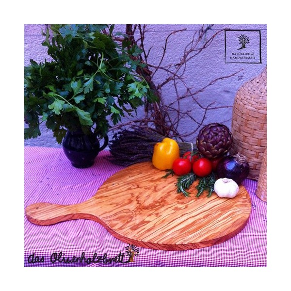 Plate with handle out of olive wood